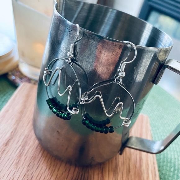 Hand beaded wire earrings. - Picture 1 of 1